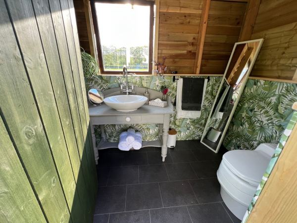 Hinton Land Glampsite