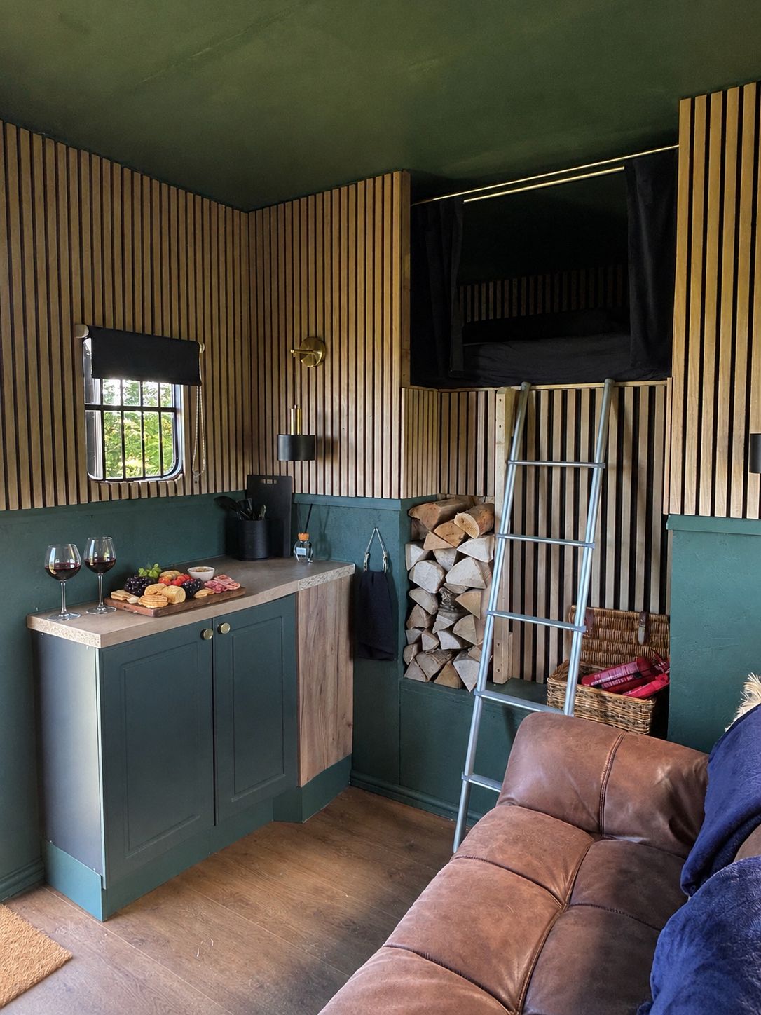 Huntlaw Hideaway