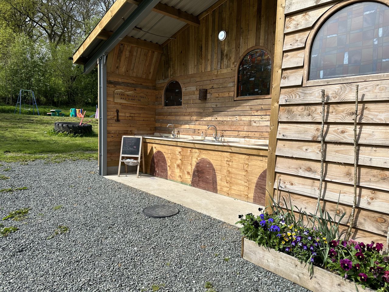 Irfon Valley Pods and Camping