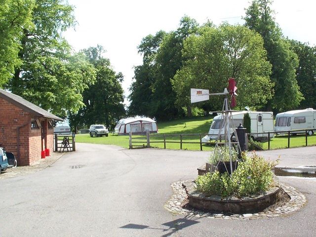 James Caravan Park