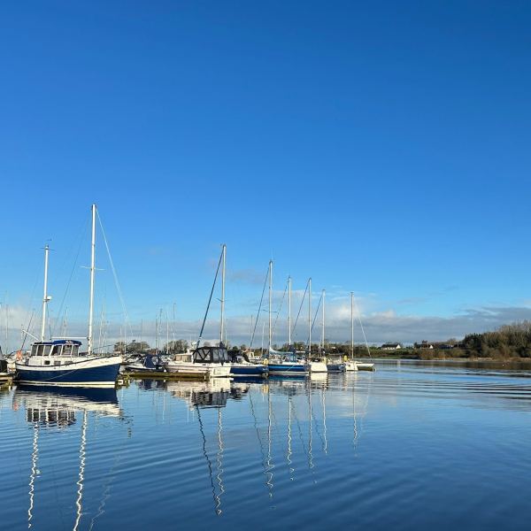 Kinnego Marina Caravan Park