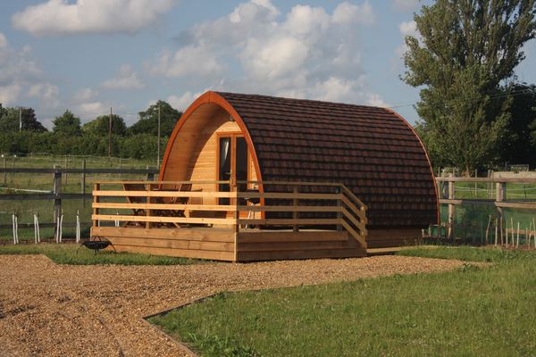 Lee Wick Farm Cottages and Glamping