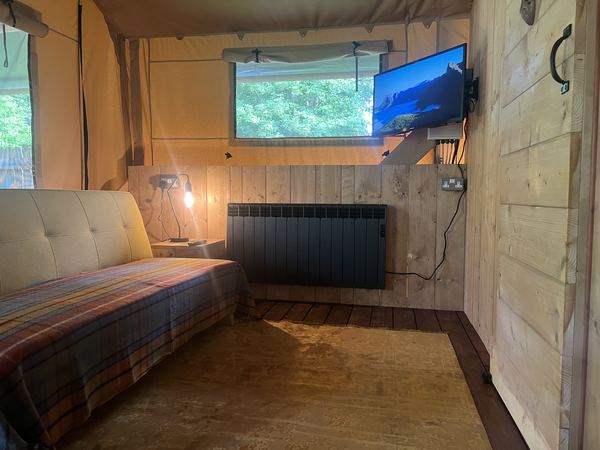 Little Wold Away Glamping