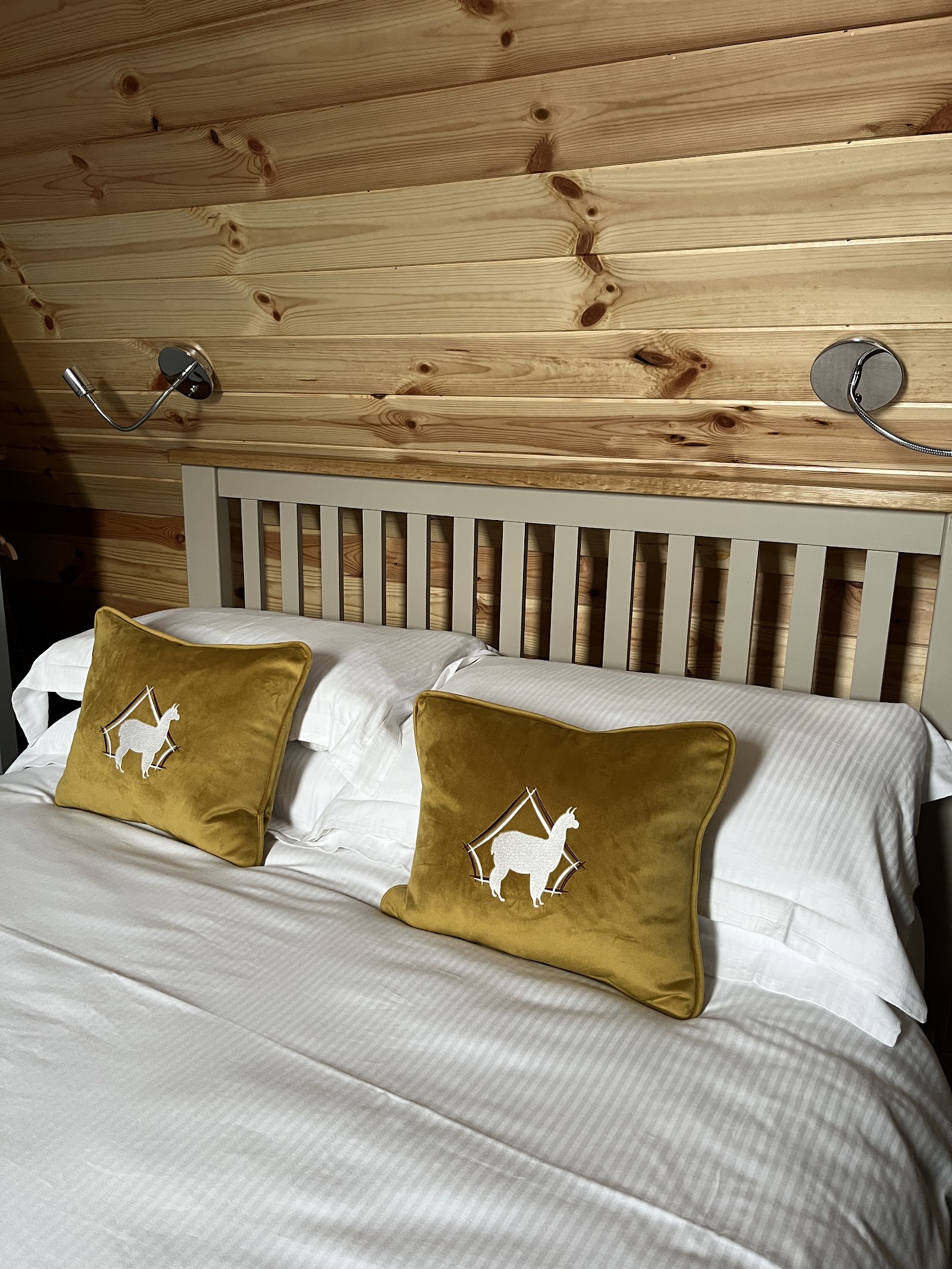Midshires Way Campsite and Alpaca Farm