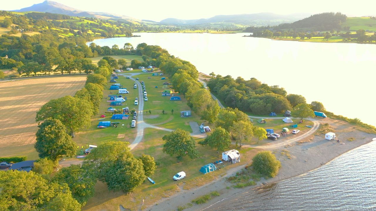 Pant Yr Onnen Lakeside Campsite