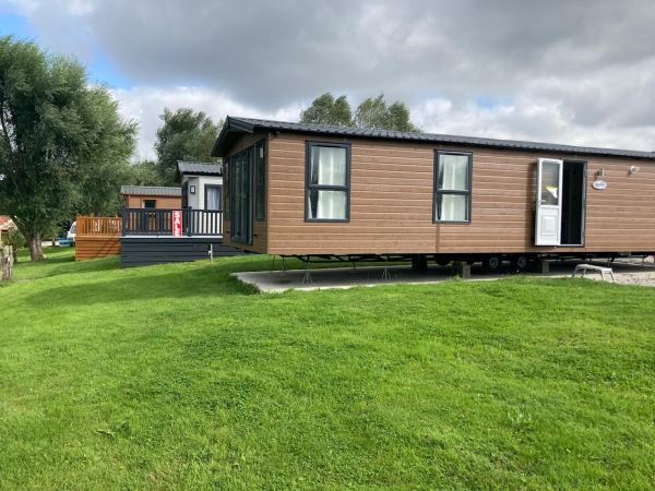 Parklands Caravan Site & Coarse Fishery