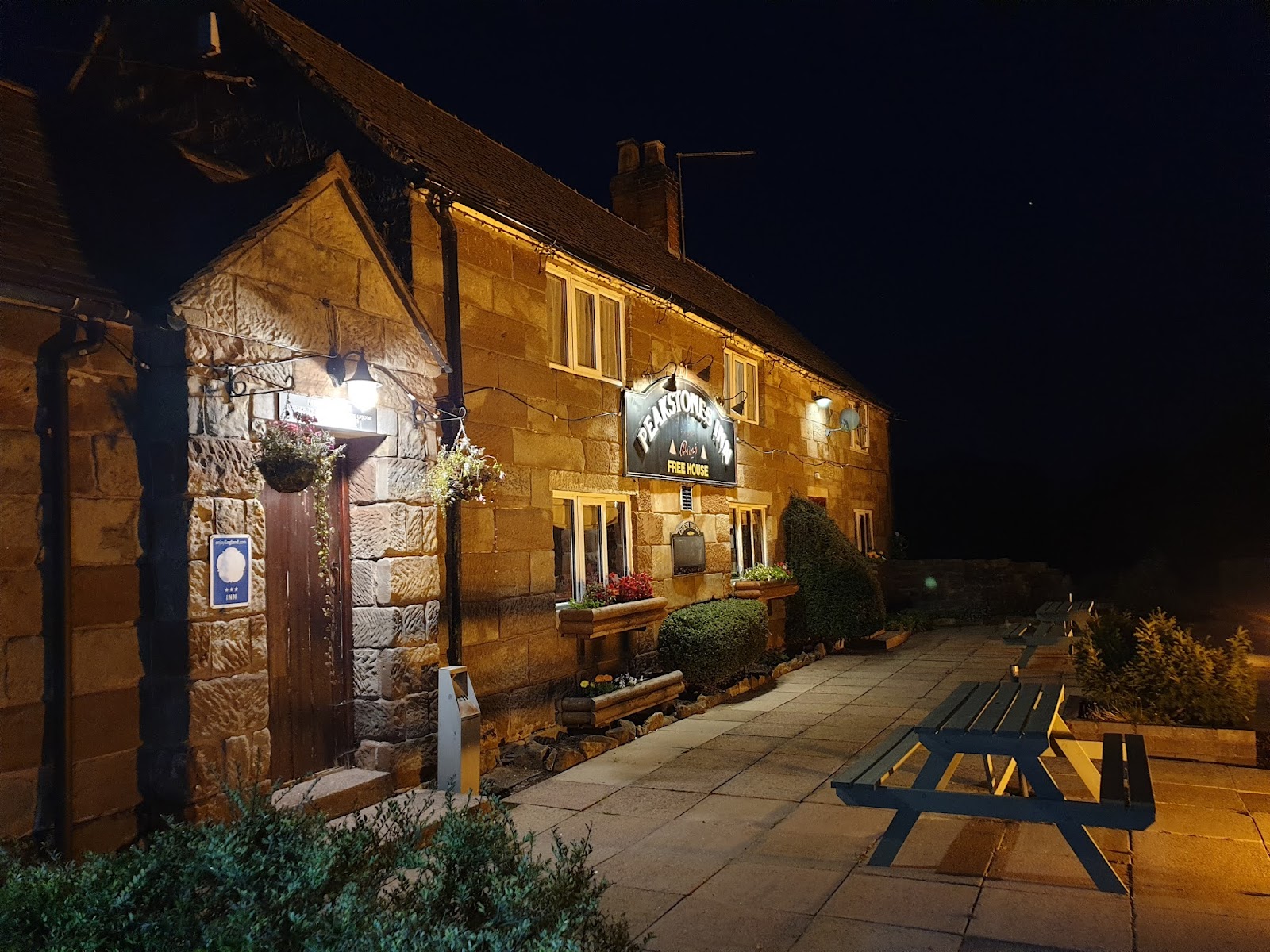 Peakstones Inn