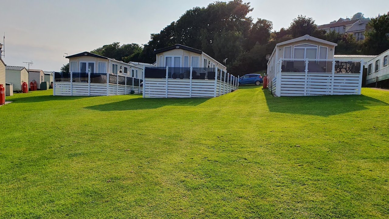 Penrhyn Hall Farm Caravan Park