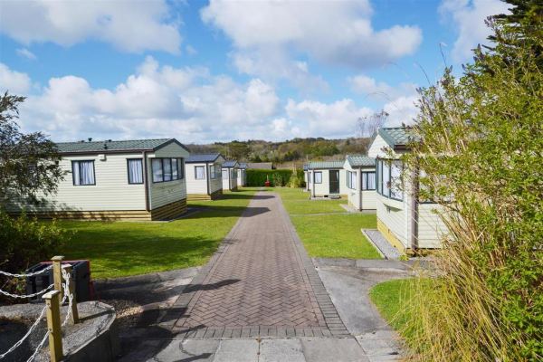 Pinewood Caravan Park