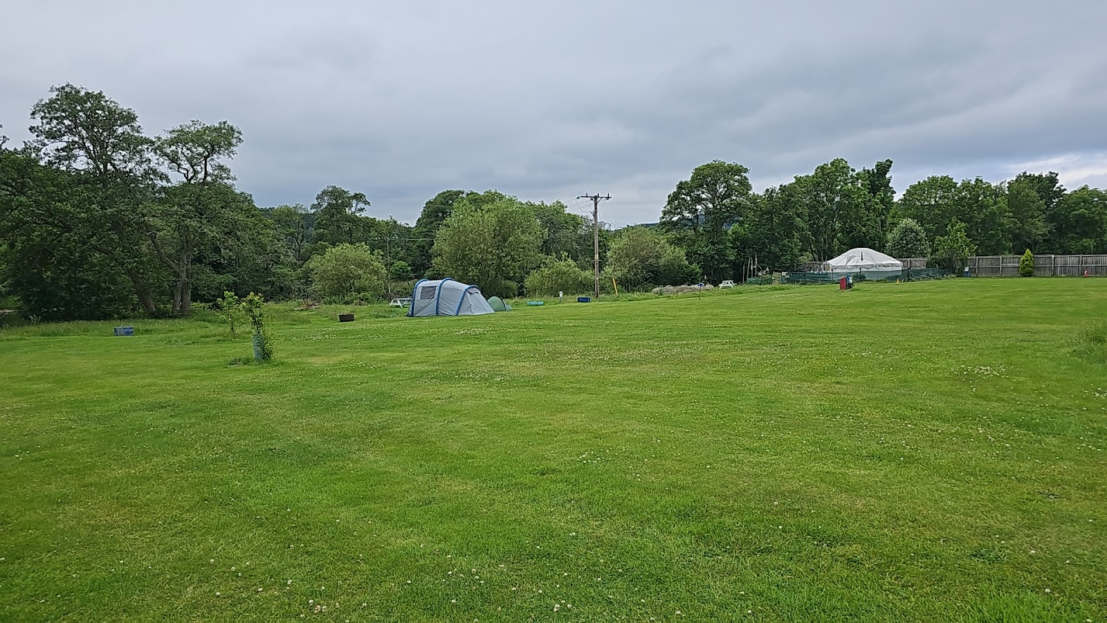 Riverside Chalet and Caravan Park