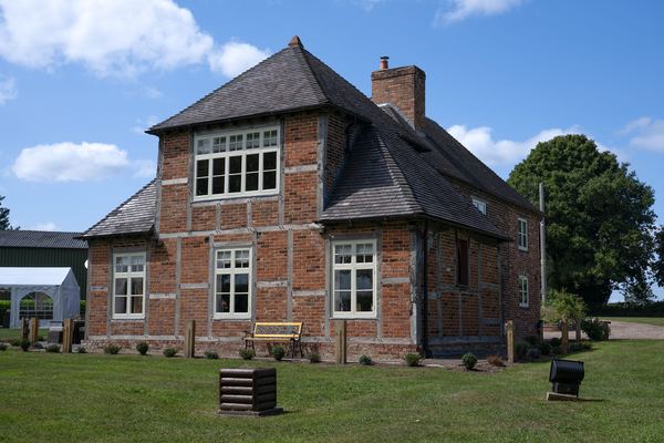 Sealwood Estate Vineyard and Caravan Park