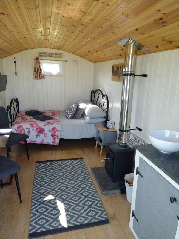 Shepherd's Hut at North Farm Cottages