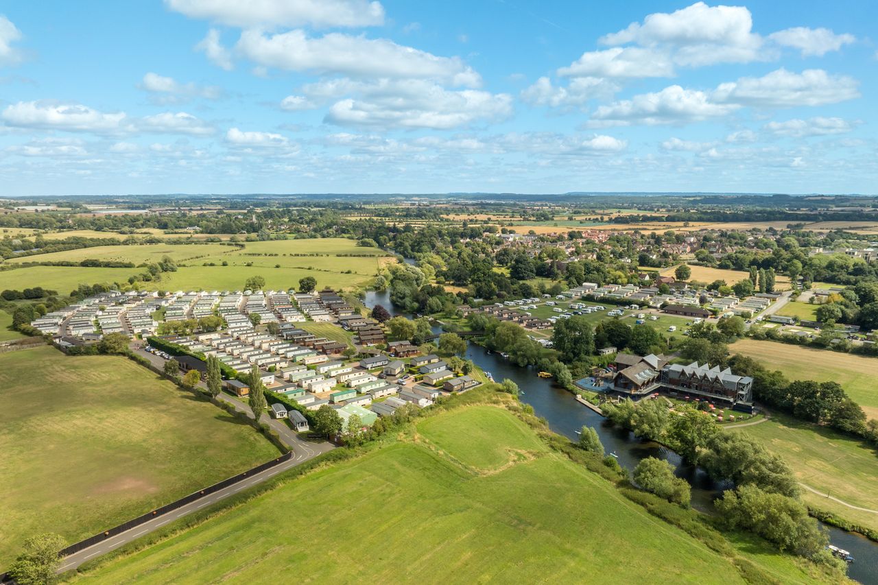 Stratford Parks Riverside Holidays