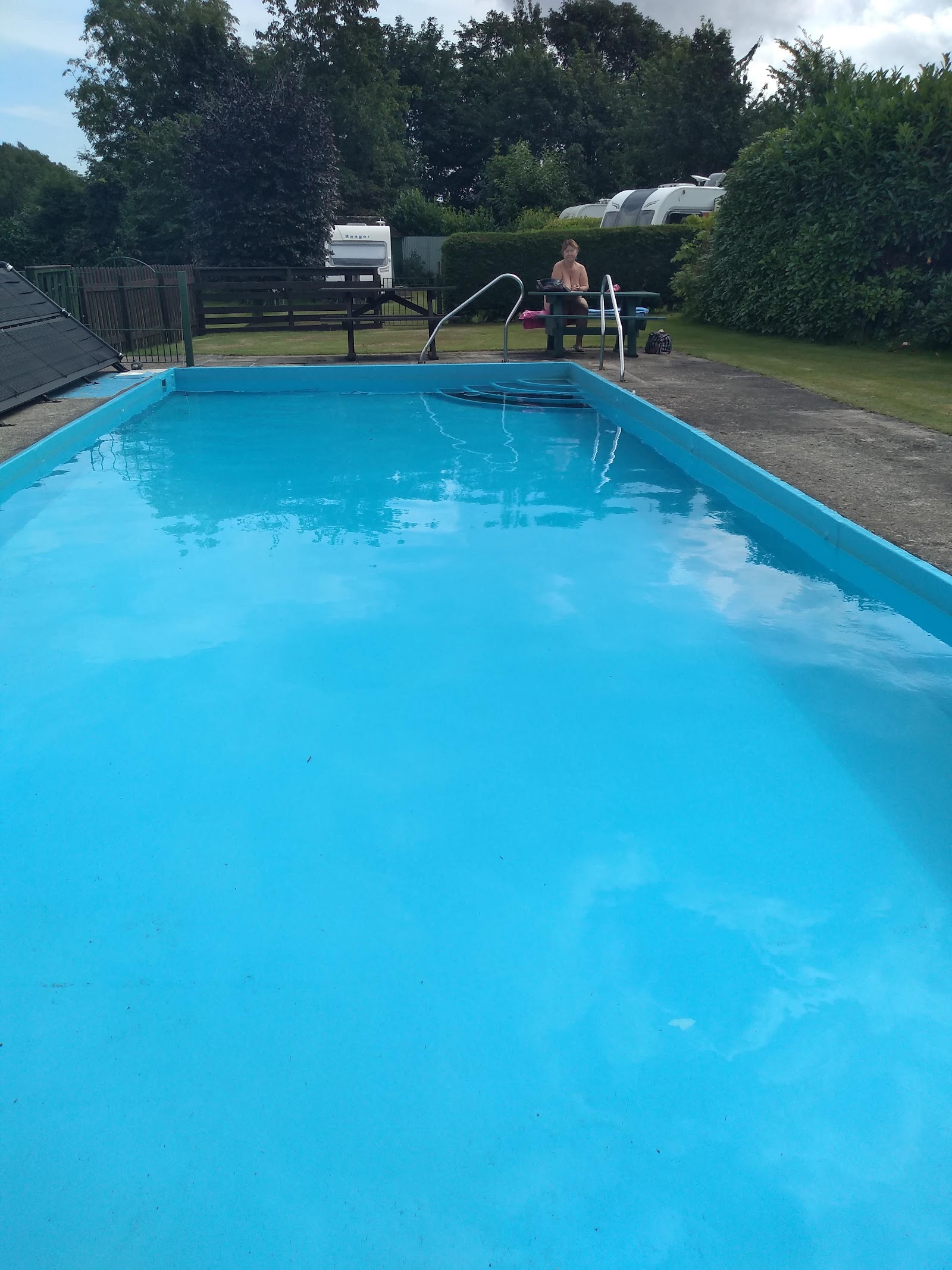 Sungrove Club
