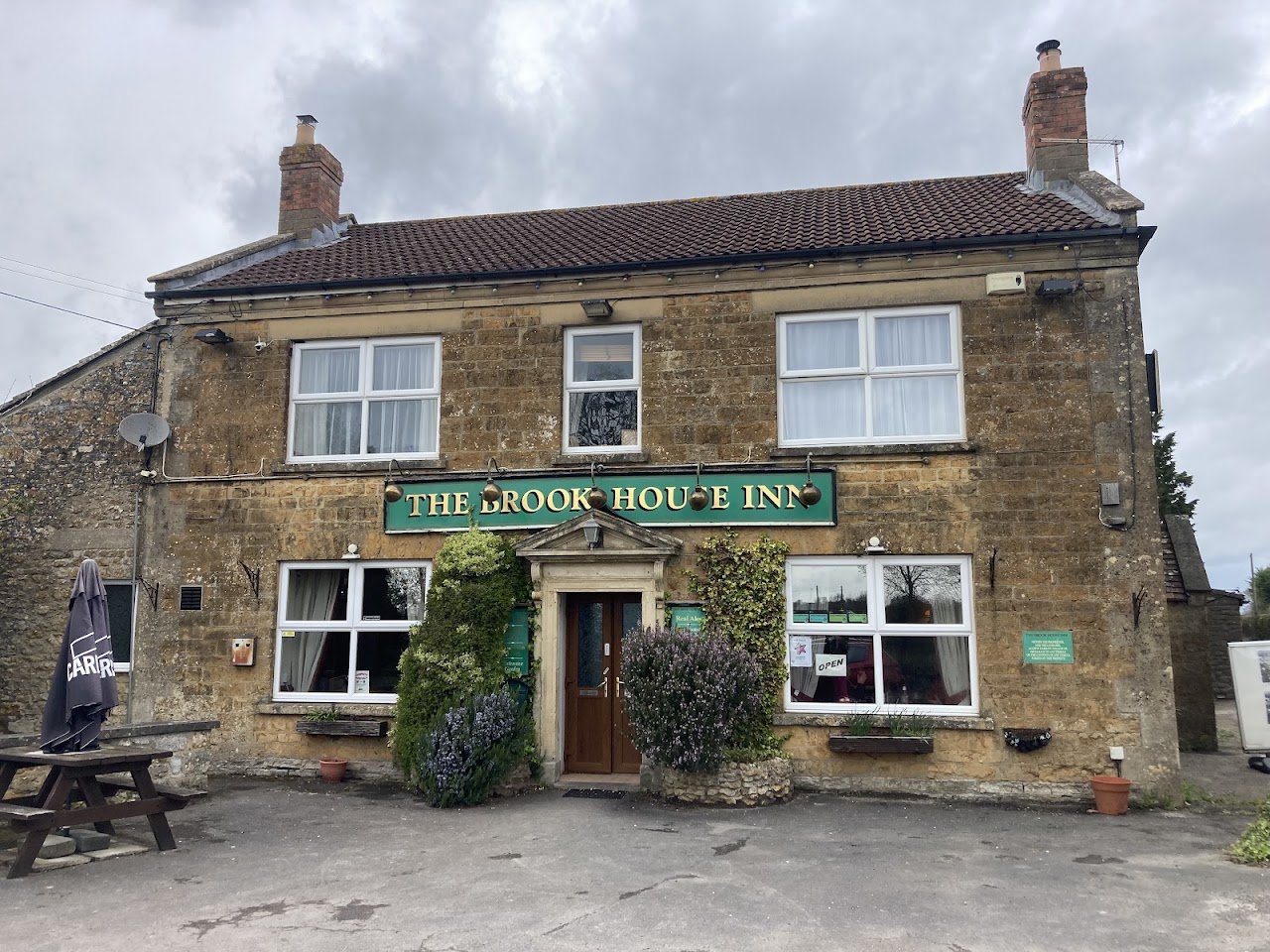 The Brook House Inn C S