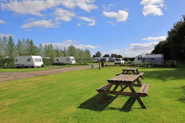 The Oaks Lakes Caravan Park