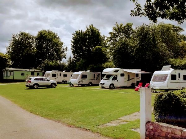 The Yorkshire Hussar Inn Caravan Park