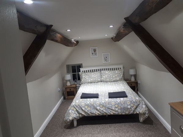 Tuckers Grave Inn and Campsite