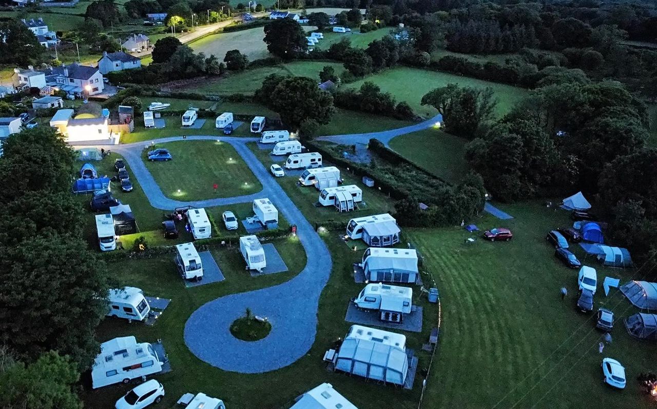 Twll Y Clawdd Touring and Camping Park