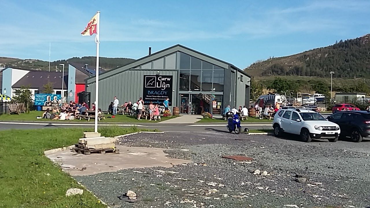 Ty'n-y-Coed Touring Park