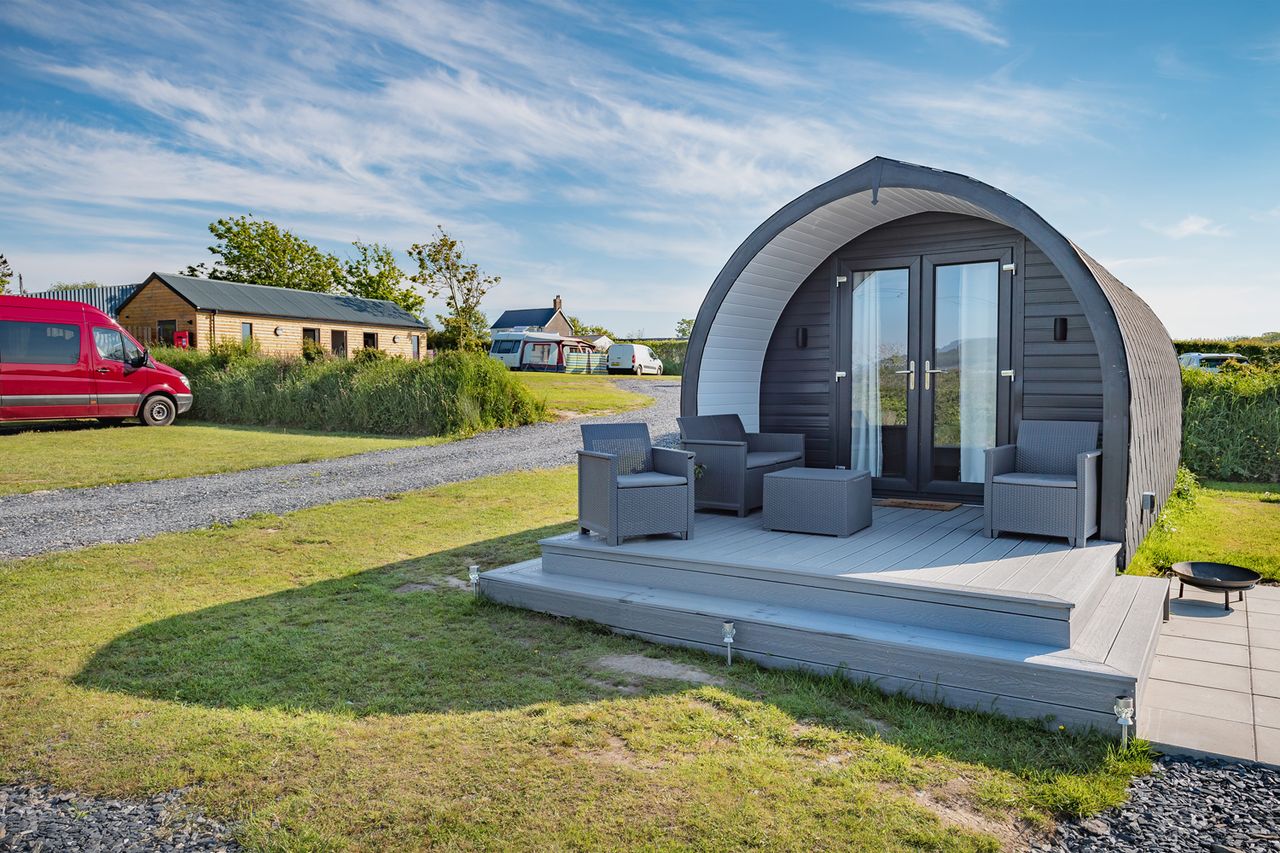 Tyn Ddol Camping and Glamping