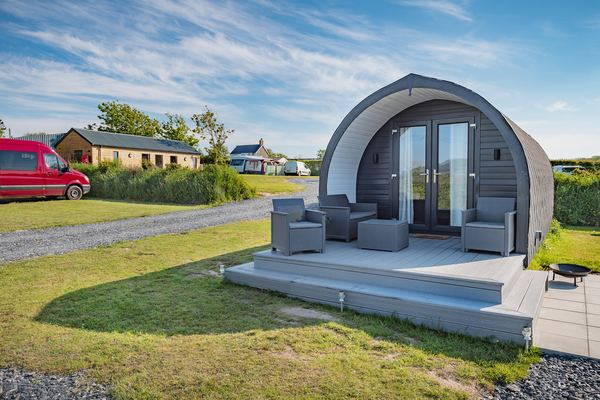 Tyn Ddol Camping and Glamping