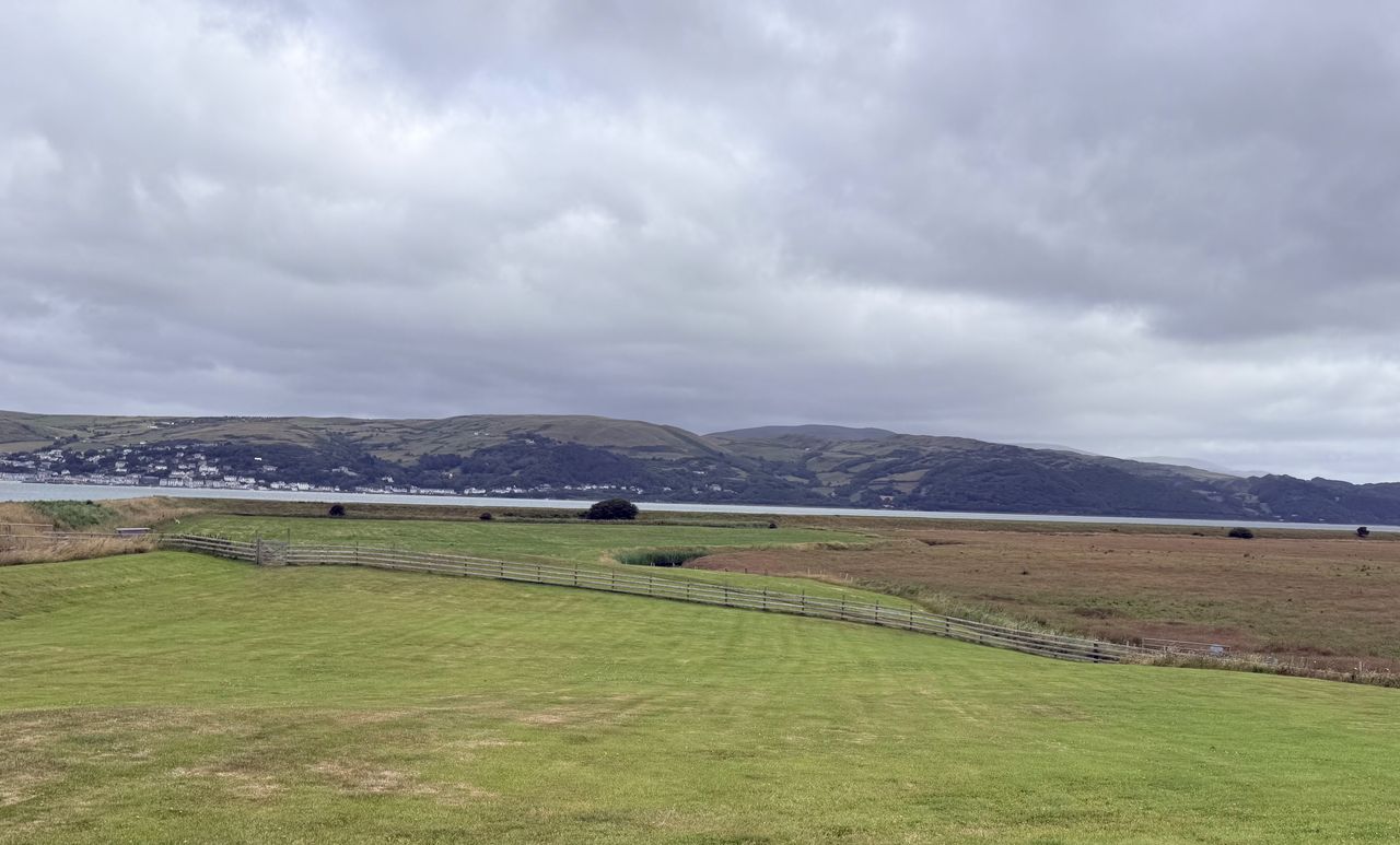 Ynyslas Camping