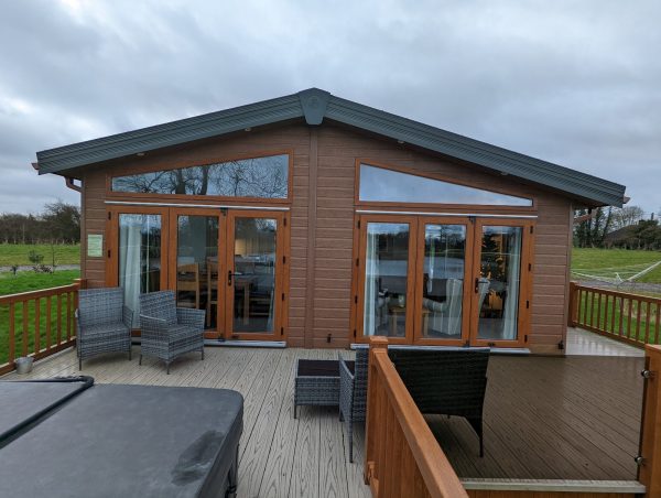 Ailby Retreats -  Meadow Lodge