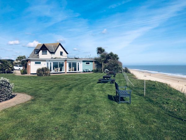 Beachside Holidays - No 2 Hickling Chalet