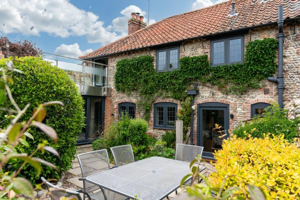 Blakeney Quayside Cottages - Buttercup Cottage