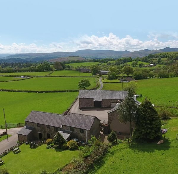 Cefncoedbach Farm - Mountain View