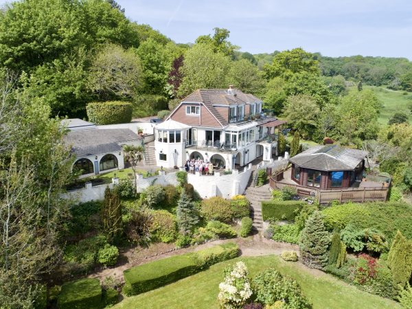 Cliff Lodge