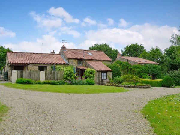 Granary Farm Cottages - Corn Stook