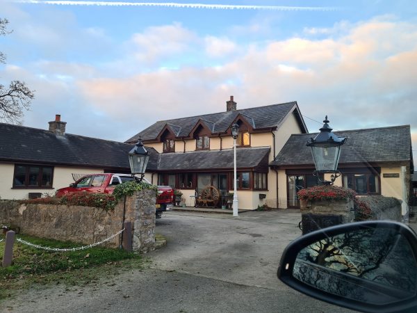 Groes Faen-Bach Farmhouse