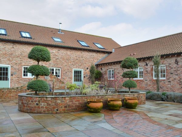 Holtby Grange Cottages - Applegate Cottage
