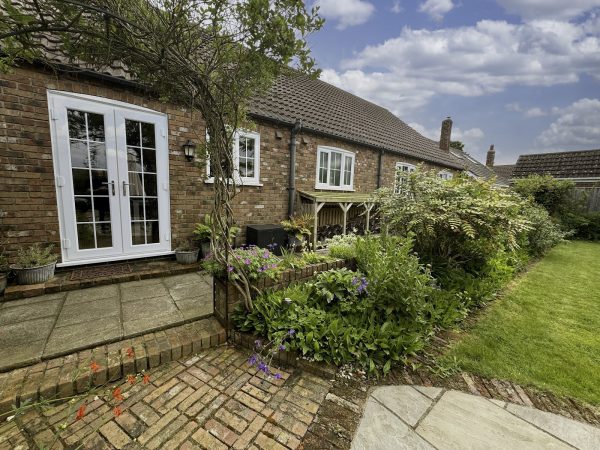 Lilium Cottage
