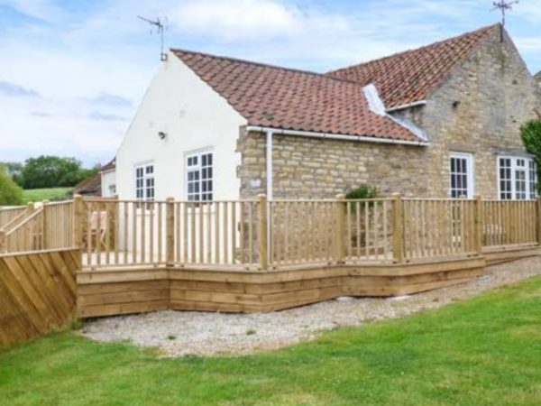 Low Penhowe - Primrose Cottage