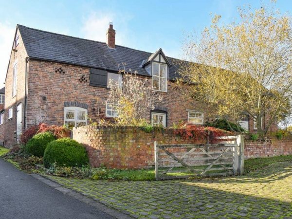 Malpas Retreats - The Coach House