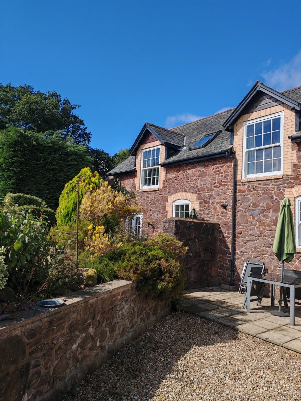 Periton Park Court - Coach House