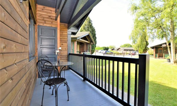 Pinewood Retreats - Lodge 6