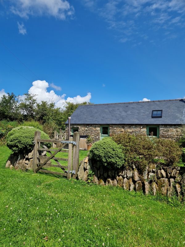 Preseli Hills Cottages - The Byre