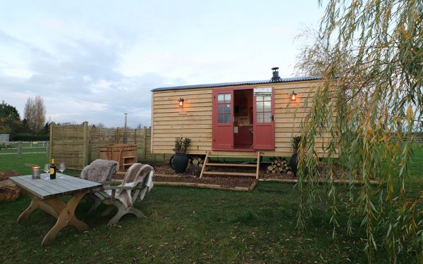 Shepherds Lodge Retreat & Wellness - Poppie’s Shepherd Hut