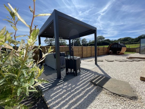 Stone Hall Farm - Barn Owl Lodge