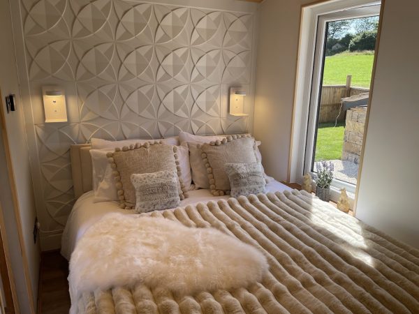 Stone Hall Farm - Barn Owl Lodge