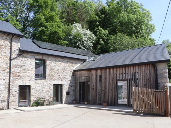 3 Caddaford Barns