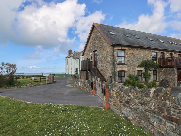 Puffin Nook, No. 2 The Coach House, Broad Haven