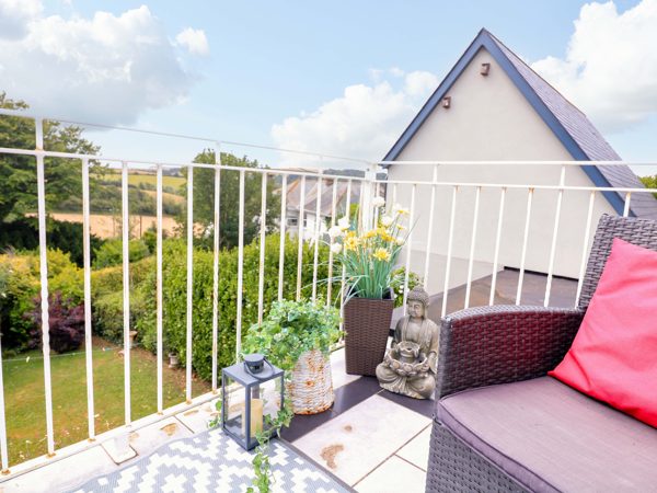 3 Chantry Hill