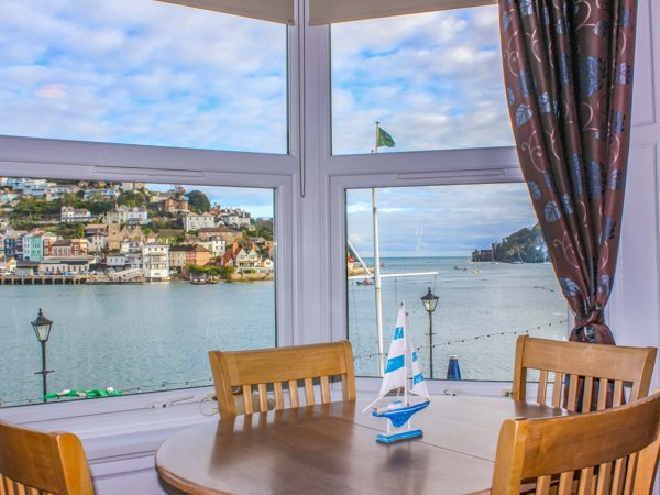 Castleview Apartment, 21 South Embankment