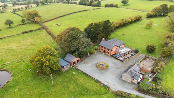 Ty Newydd