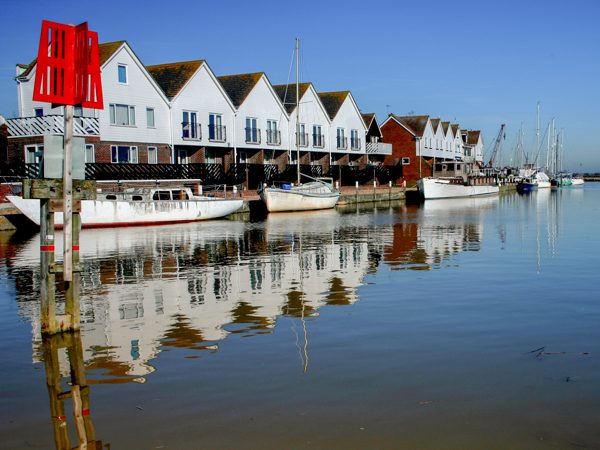 17 The Boathouse